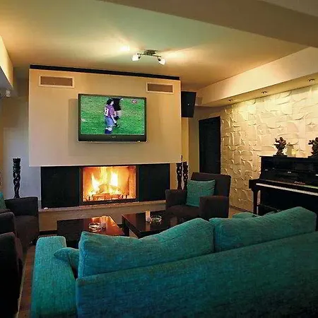 Huzur Hotel