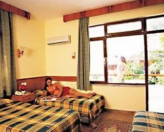 Huzur Hotel 2*