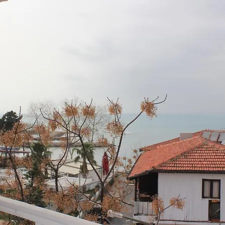 Huzur 2* Side